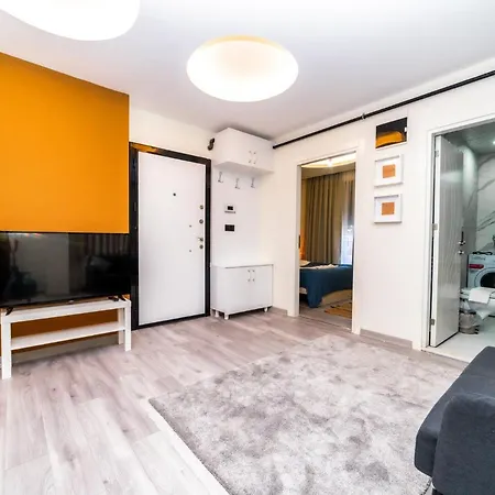 Apartment Charming Flat 2 Min To Beach In *