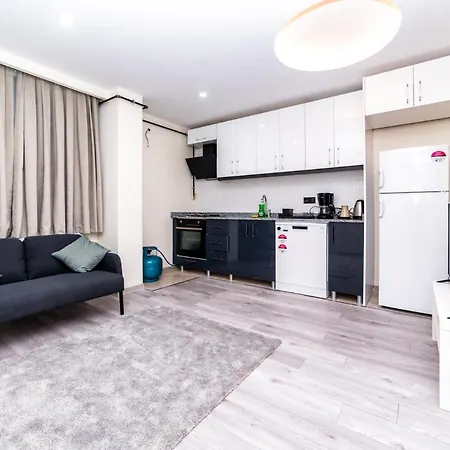 Apartment Charming Flat 2 Min To Beach In *